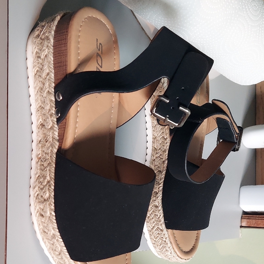 Soda Black Espadrille Platform Sandals - Picture 2 of 6